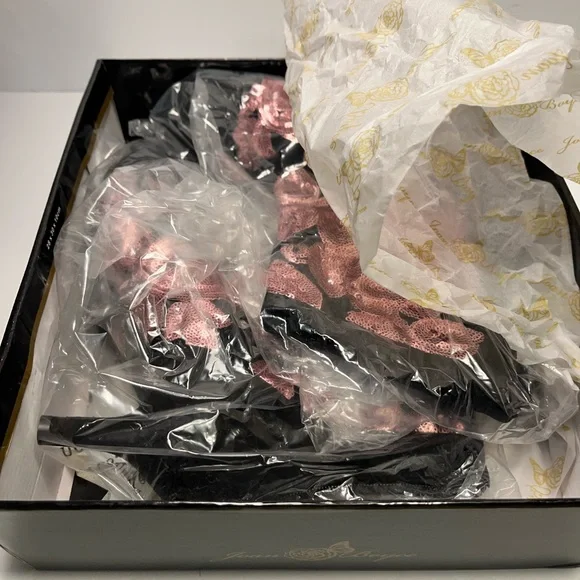 JOAN BOYCE Ankle Boots Black Velvet Rose Pink Sequins Size 8.5M -NEW - Picture 8 of 9